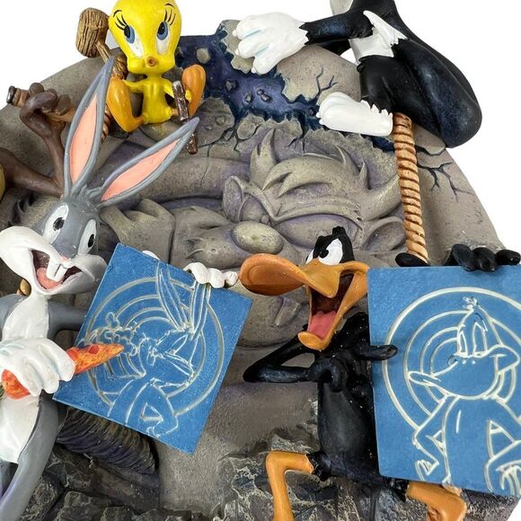 Vintage Looney Tunes Bradford Exchange Razz-a-Ma-Taz 3-D Collector's Plate - Picture 8 of 16